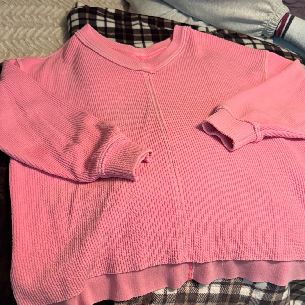 Aerie V-Neck Sweater in Bright Pink